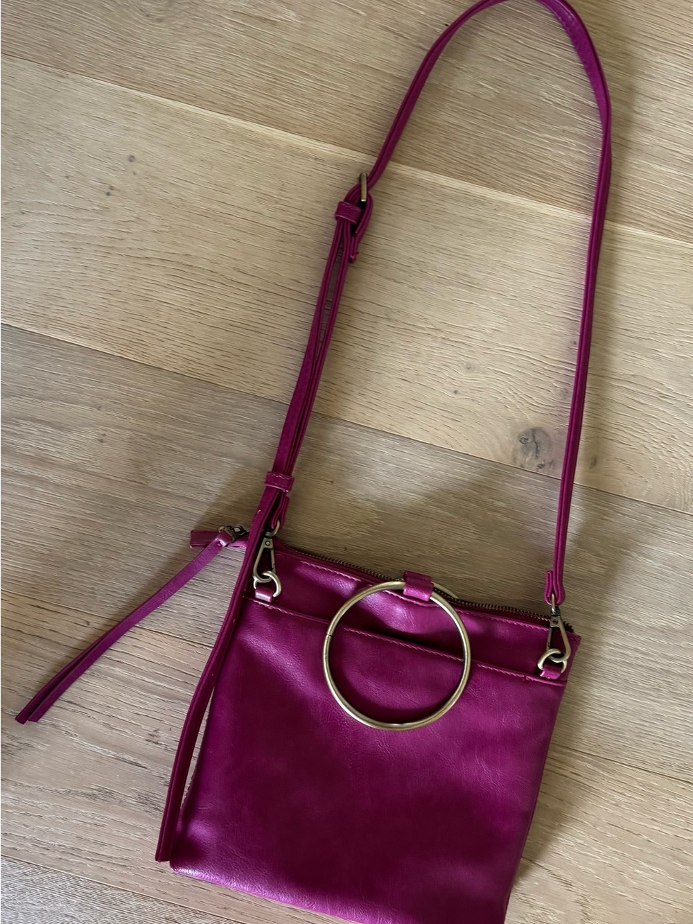 Women’s Fuchsia Crossbody Bag with Ring Accent - Picture 2 of 5